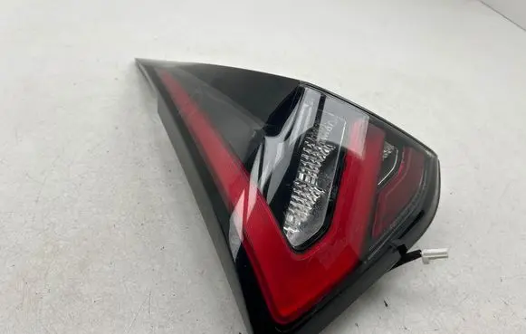 Tailgate rear/tail lights