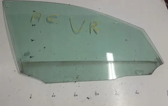 Mercedes-Benz C W204 Sliding door window/glass 
