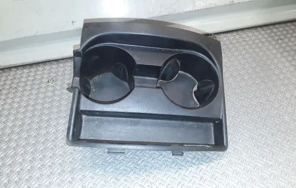 Jeep Grand Cherokee (WK) Cup holder front 