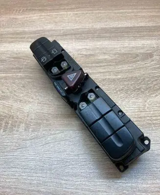 Mercedes-Benz C W203 Hazard light switch 2038219279 3306370401