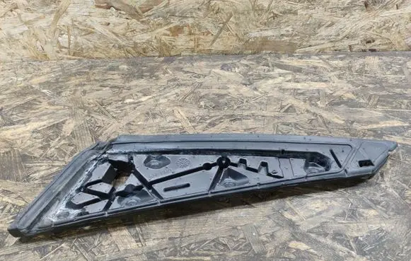 BMW 2 F46 Other front door trim element 7320442