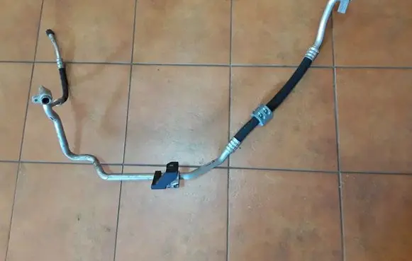 Mini Cooper Countryman F60 Air conditioning (A/C) pipe/hose 9808215