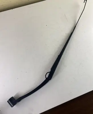 Nissan Qashqai Front wiper blade arm