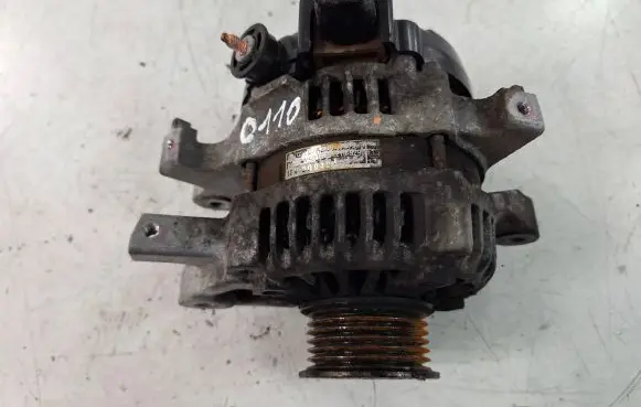 Toyota Yaris Generator/alternator 27060-0Y060