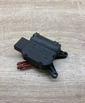 Audi A4 S4 B6 8E 8H Air flap motor/actuator 8E1820511 0132801301