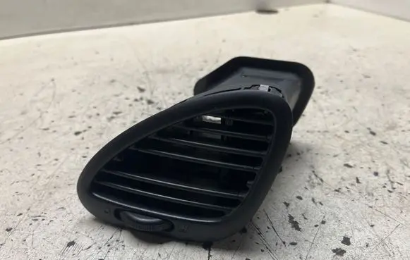 Volkswagen Sharan Dashboard side air vent grill/cover trim 7M1819703E R66ZA