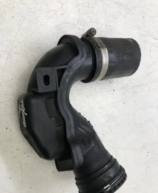Toyota Avensis T270 Intercooler hose/pipe 172750X011