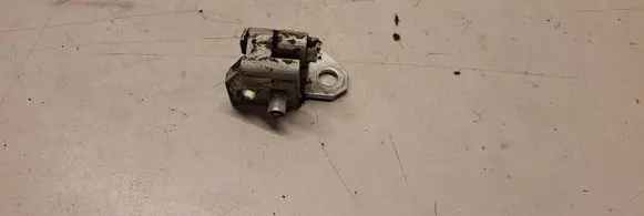 Volkswagen Jetta V Rear door upper hinge 1K9833402D A046574
