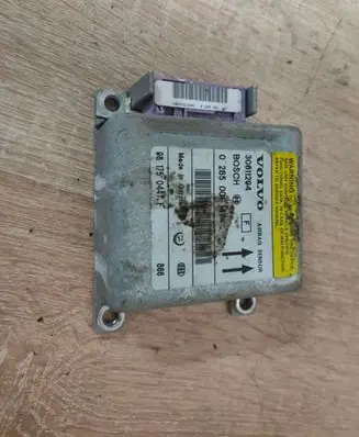 Volvo S40, V40 Airbag control unit/module 30611294