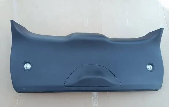Jeep Grand Cherokee Tailgate trim 1XW83DX9AK