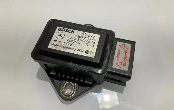 Mercedes-Benz E W211 ESP acceleration yaw rate sensor A0025426618 0265005246 0025569