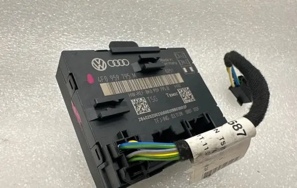 Audi A6 S6 C6 4F Door control unit/module 4F0959795M 8K0959795B