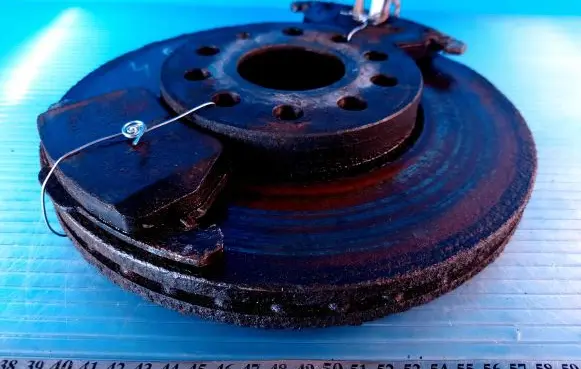 Volkswagen Touran I Front brake disc