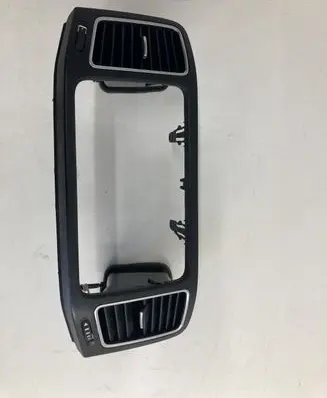 Seat Alhambra (Mk2) Dash center air vent grill