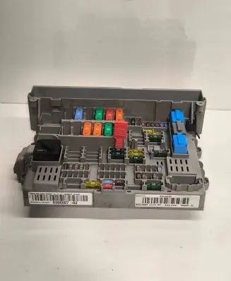 BMW 1 E81 E87 Fuse box set 6906607