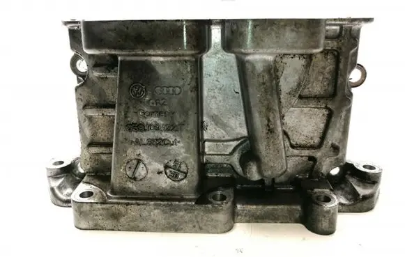 Audi Q7 4M Rocker cam cover 059109122T