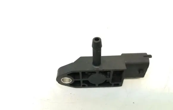 Volkswagen Golf I Air pressure sensor 4M519F479AA 0261230120