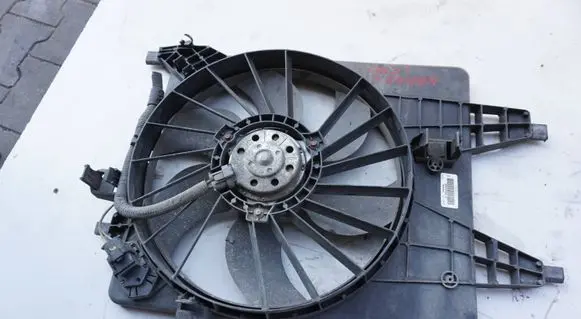Renault Kangoo II Electric radiator cooling fan 8200427466B