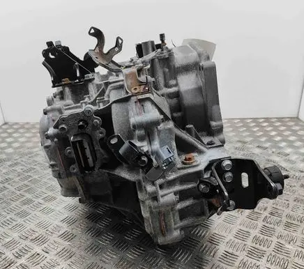 Toyota Auris E180 Automatic gearbox P9033A13 506Y182