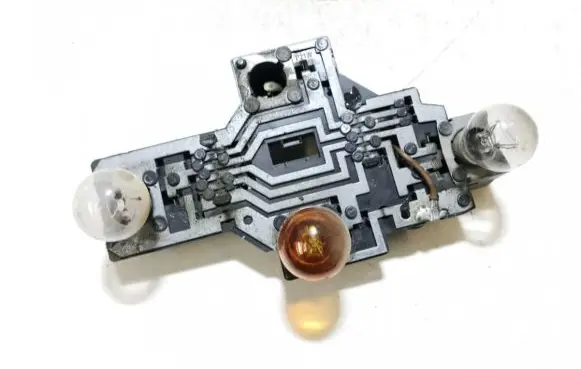 Renault Scenic I Tail light bulb cover holder