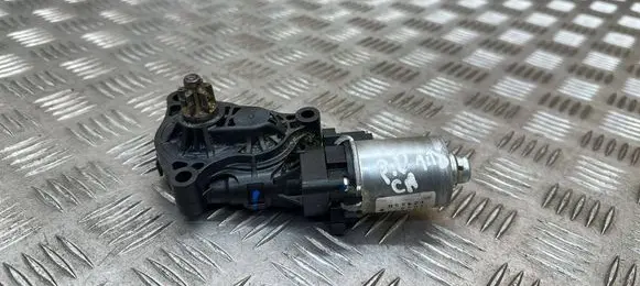 Toyota RAV 4 (XA40) Seat adjustment motor 43944010220 1620007370