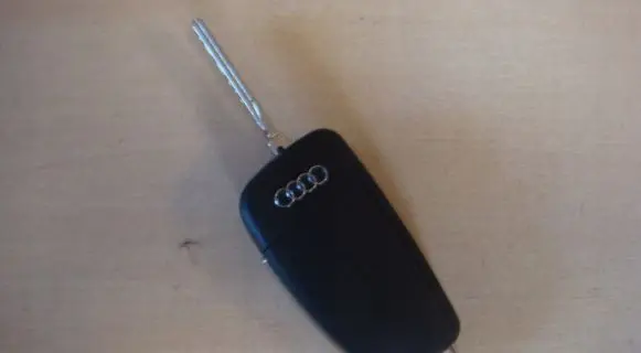 Audi A1 Ignition key/card 