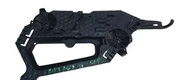 Skoda Octavia Mk2 (1Z) Headlight/headlamp mounting bracket 1z0941339-4car