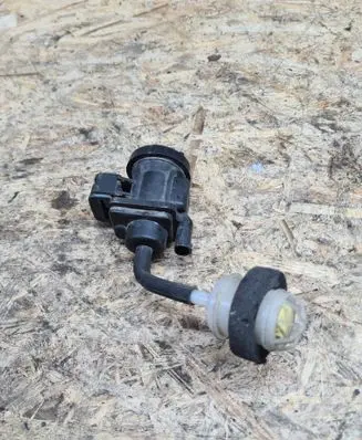 Mercedes-Benz CLK A209 C209 Turbo solenoid valve A0005450527