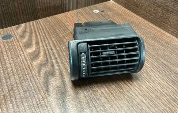 Audi A4 S4 B5 8D Dashboard side air vent grill/cover trim 8D1820901