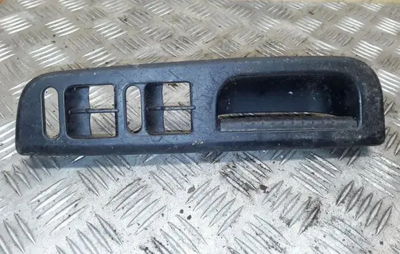 Skoda Octavia Mk2 (1Z) Front door window switch trim 3B2867172