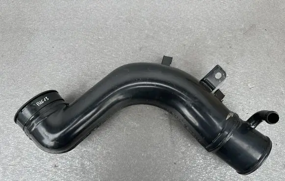Nissan Patrol Y60 Air intake duct part 1657622J00