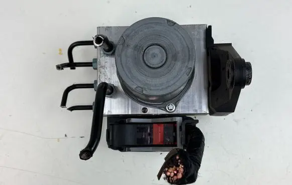 Audi A5 ABS Pump 8W0907379J