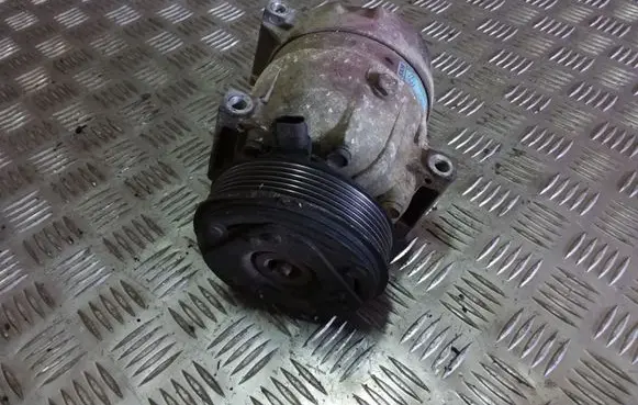 Renault Scenic I Air conditioning (A/C) compressor (pump) 7700105765 1135309