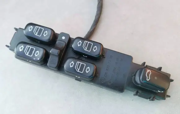 Mercedes-Benz S W220 Electric window control switch 2208201010 040900A16 501696006