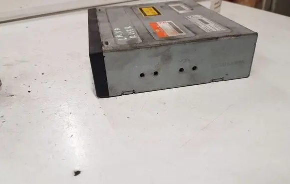 Land Rover Discovery 3 - LR3 CD/DVD changer 8H4210E887AB