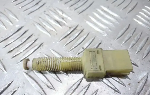 Audi A6 S6 C4 4A Brake pedal sensor switch 443945515