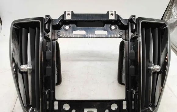 Dash center air vent grill