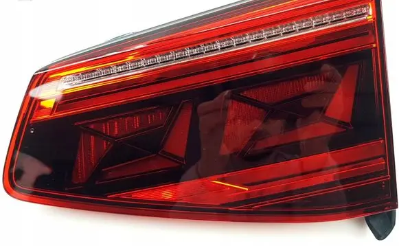 Volkswagen PASSAT B8 Rear/tail lights 3G9945308M