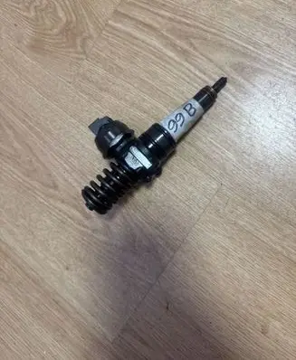 Seat Ibiza III (6L) Fuel injector 038130073AJ