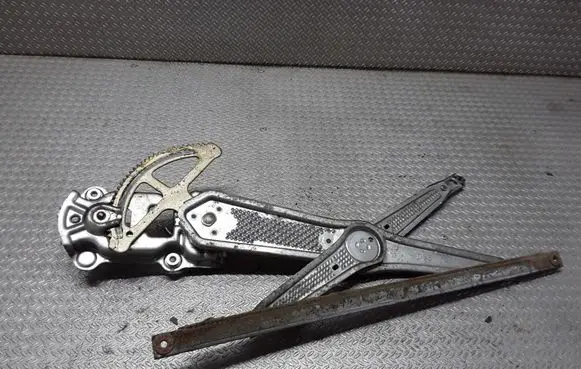 Toyota Yaris Verso Front door manual window regulator 