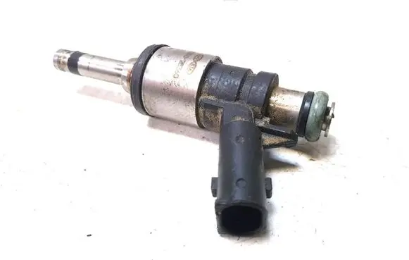 KIA Sportage Fuel injector 353102B360