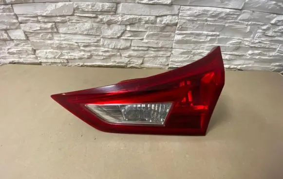 Toyota Auris E180 Tailgate rear/tail lights