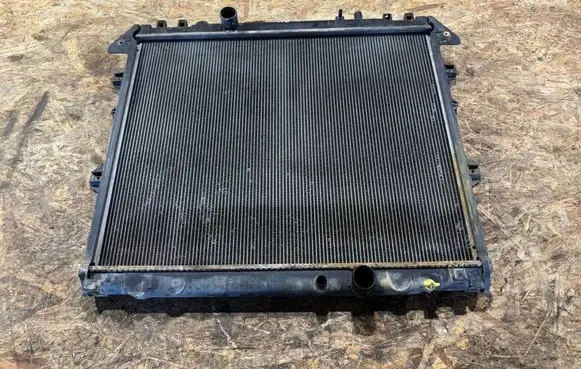 Toyota Hilux (AN10, AN20, AN30) Coolant radiator