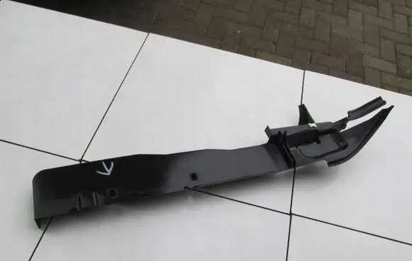 Ford Focus Front arch trim 