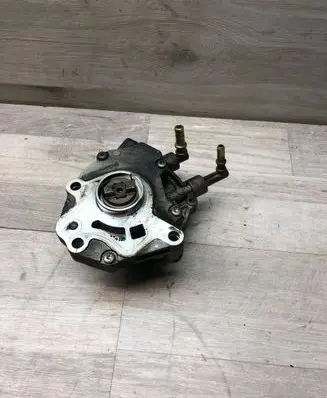 Land Rover Discovery 4 - LR4 Vacuum pump 9H2Q2A451AE 7016060500 11T2790441