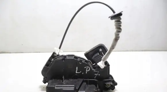 Skoda Fabia Mk3 (NJ) Front door lock