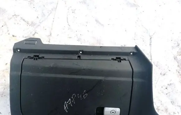 Volkswagen Golf V Glove box 1K1857290 P0101120