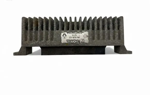 Opel Movano B Glow plug pre-heat relay 8200558438A