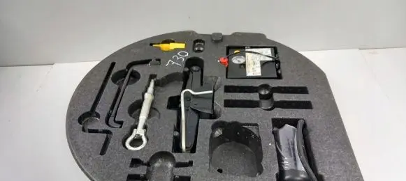 Peugeot 308 Tire air pump compressor 
