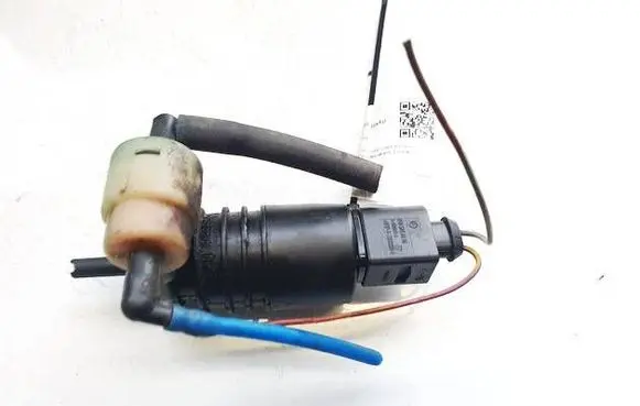 Mercedes-Benz B W245 Windscreen/windshield washer pump 0165454626